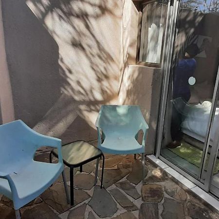 Self-Catering Studio, Unit 3 On Krupp Windhoek Ngoại thất bức ảnh