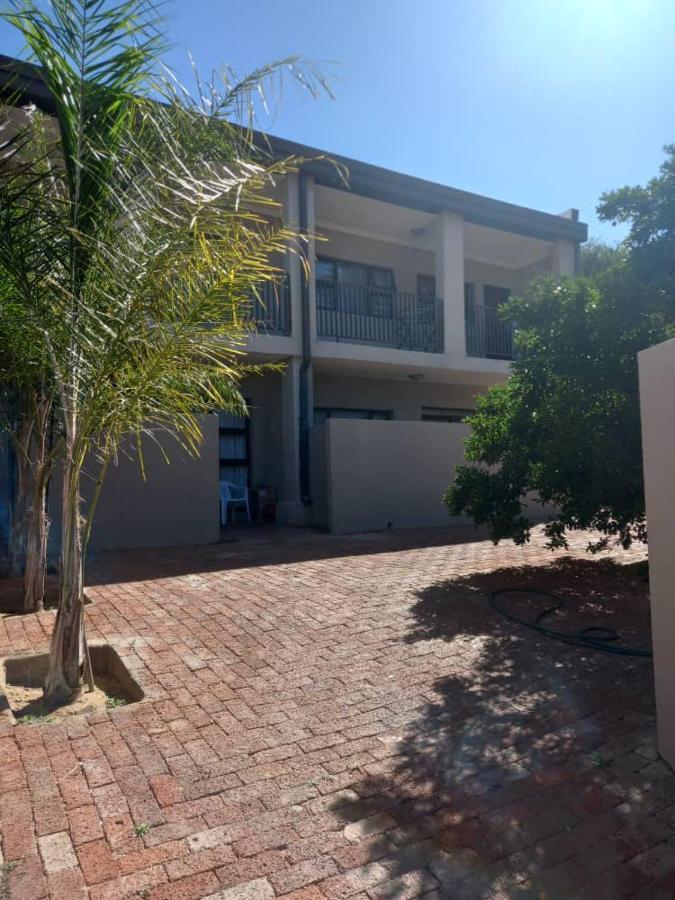 Self-Catering Studio, Unit 3 On Krupp Windhoek Ngoại thất bức ảnh